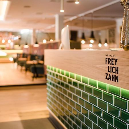 Weinhotel Freylich Zahn ไฟรบวร์ก ภายนอก รูปภาพ