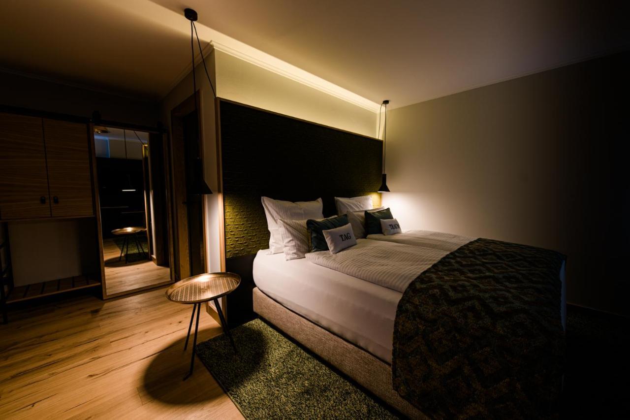 Weinhotel Freylich Zahn ไฟรบวร์ก ภายนอก รูปภาพ