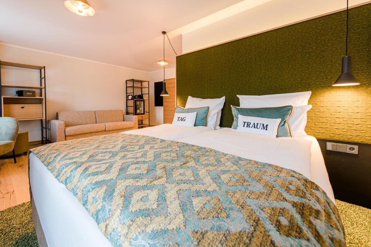 Weinhotel Freylich Zahn ไฟรบวร์ก ภายนอก รูปภาพ