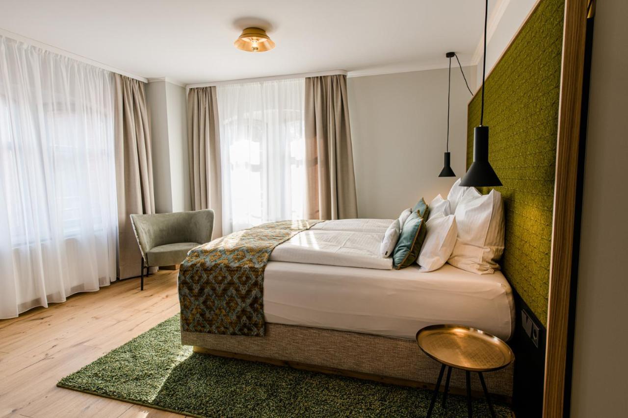 Weinhotel Freylich Zahn ไฟรบวร์ก ภายนอก รูปภาพ
