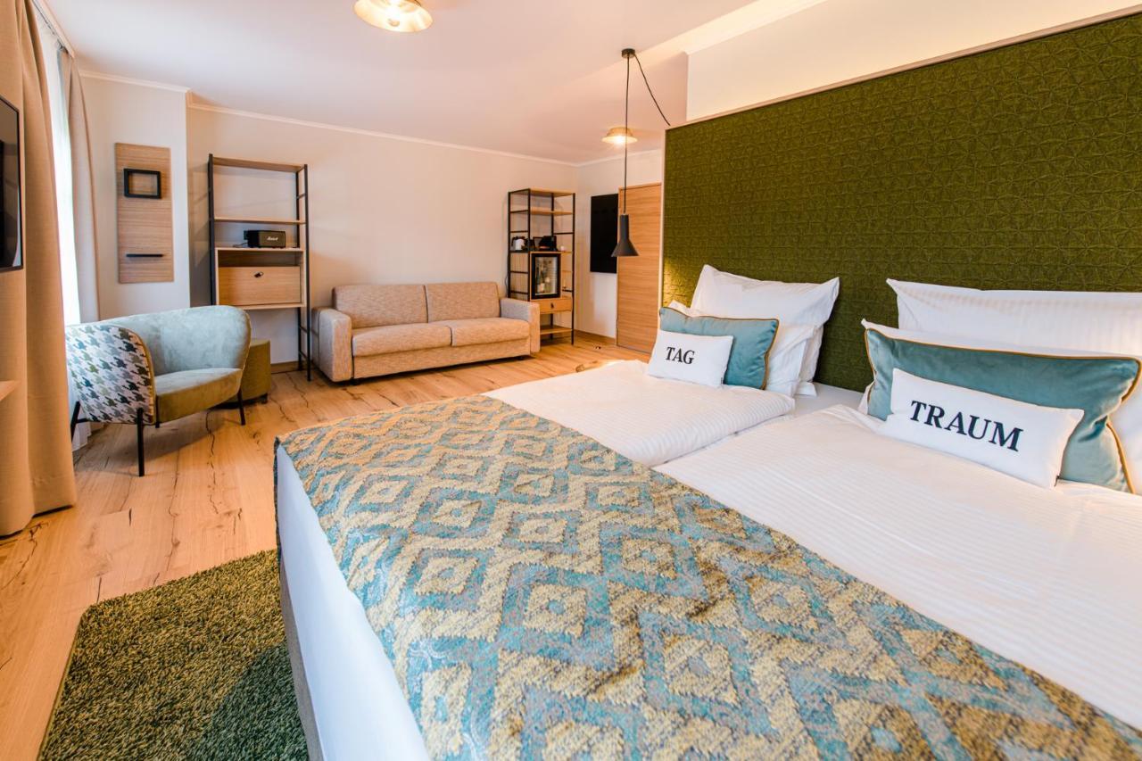 Weinhotel Freylich Zahn ไฟรบวร์ก ภายนอก รูปภาพ