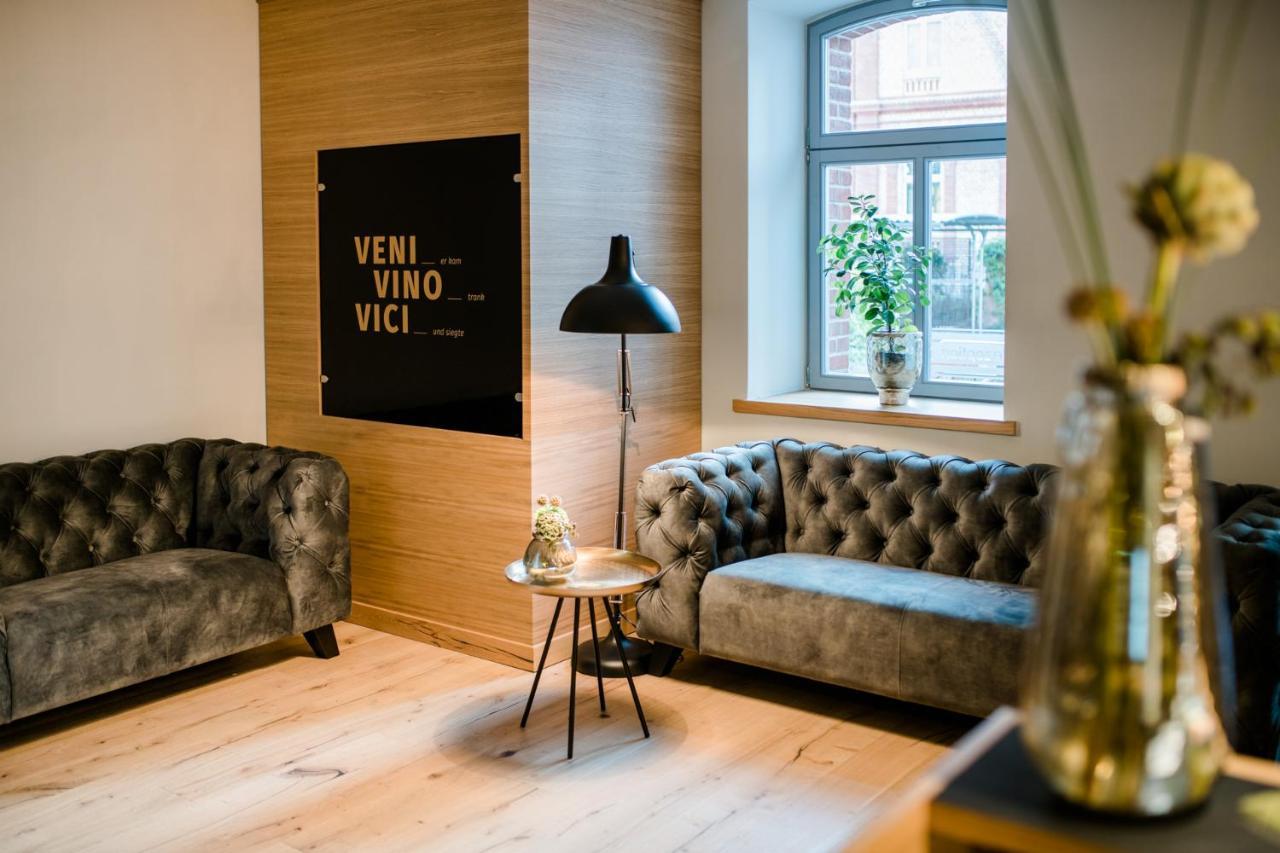Weinhotel Freylich Zahn ไฟรบวร์ก ภายนอก รูปภาพ